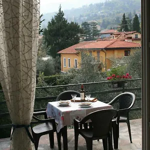 https://la-terrazza-sugli-ulivi.it-lombardy.com