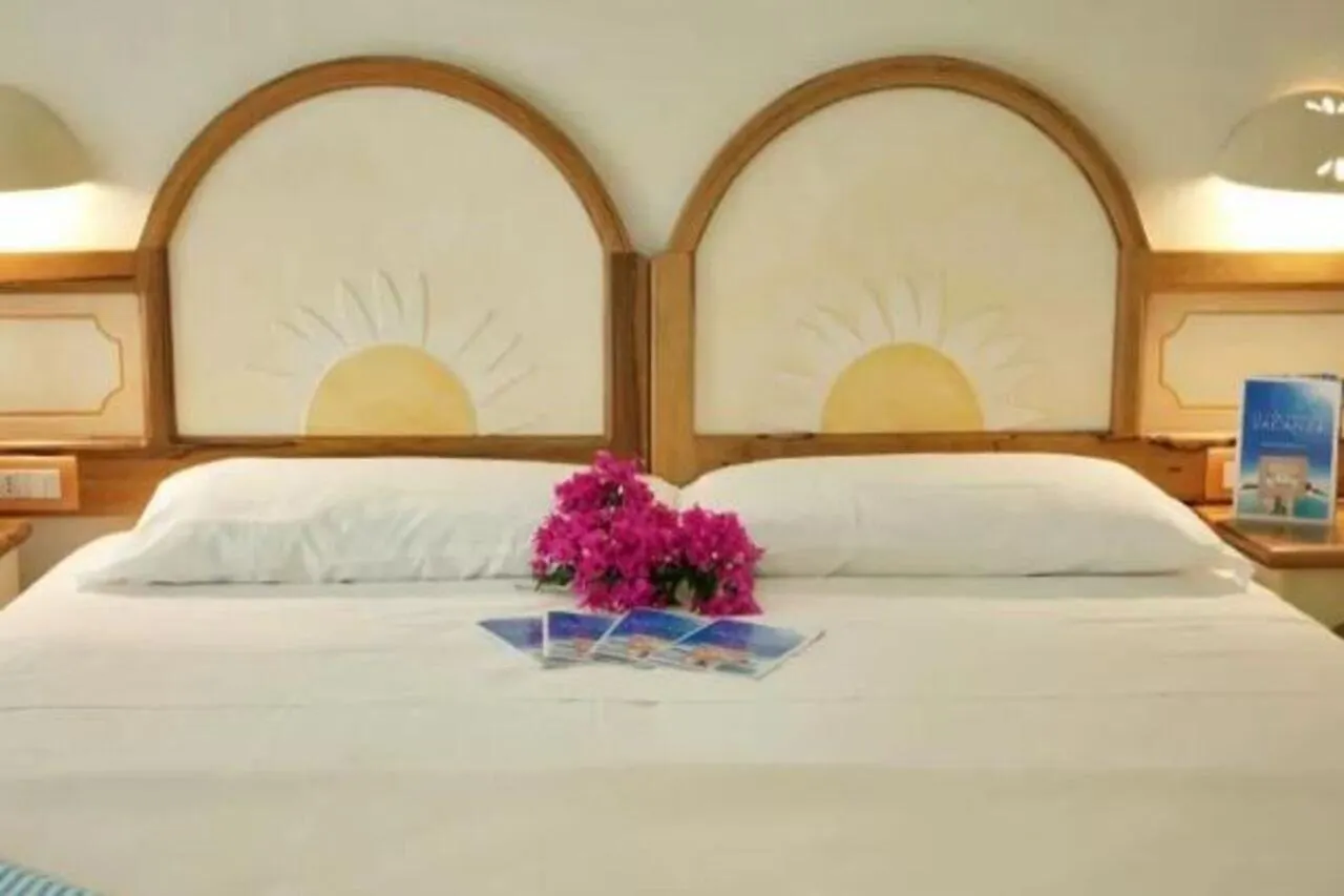 Club Esse Posada Beach Resort Palau