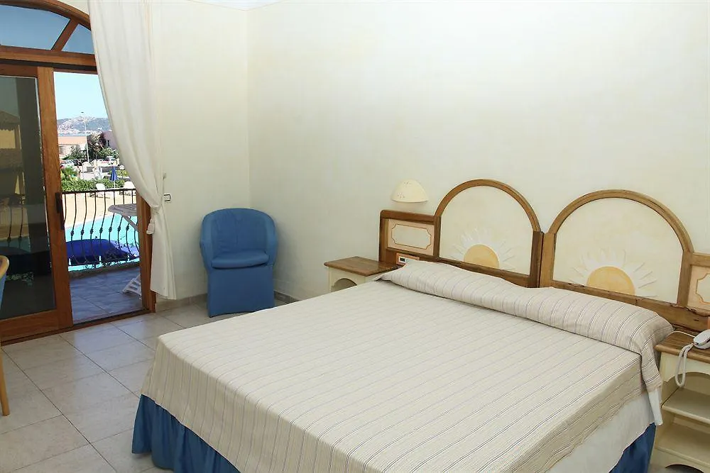 Club Esse Posada Beach Resort Palau